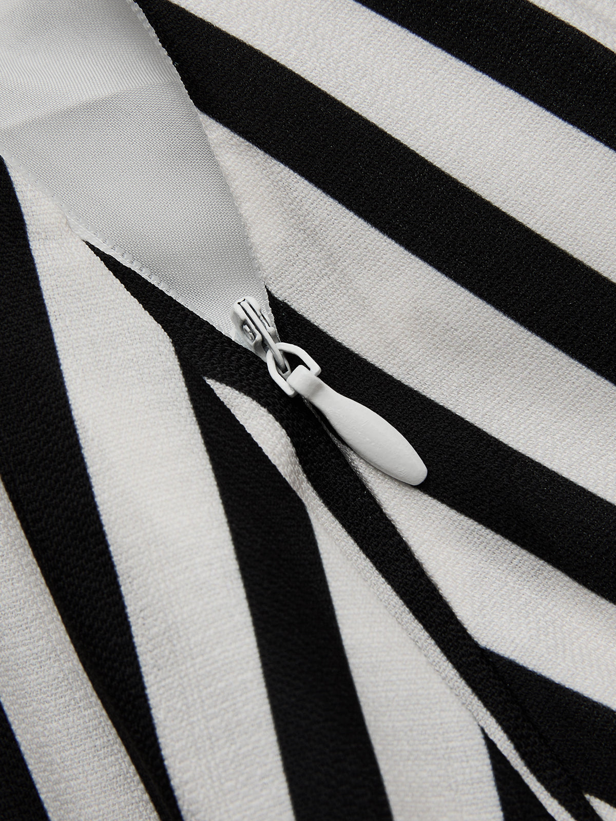 Stripe Design Backless Dress with Pockets