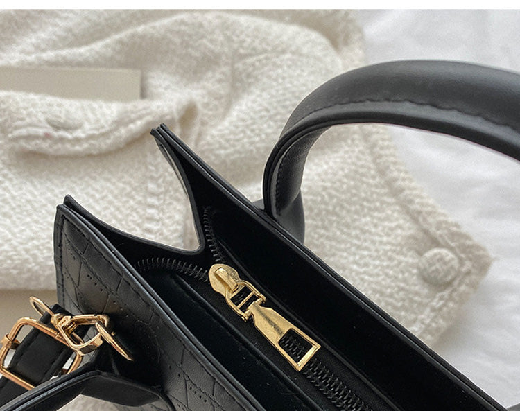 Énora | Black Mini Shoulder Bag