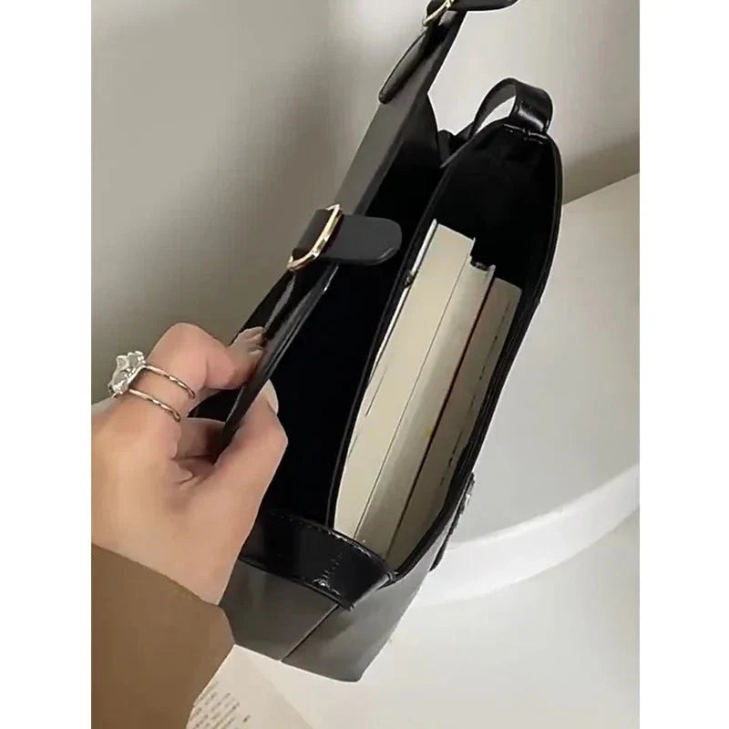 Ophélie | Vintage Burgundy Crossbody Bag