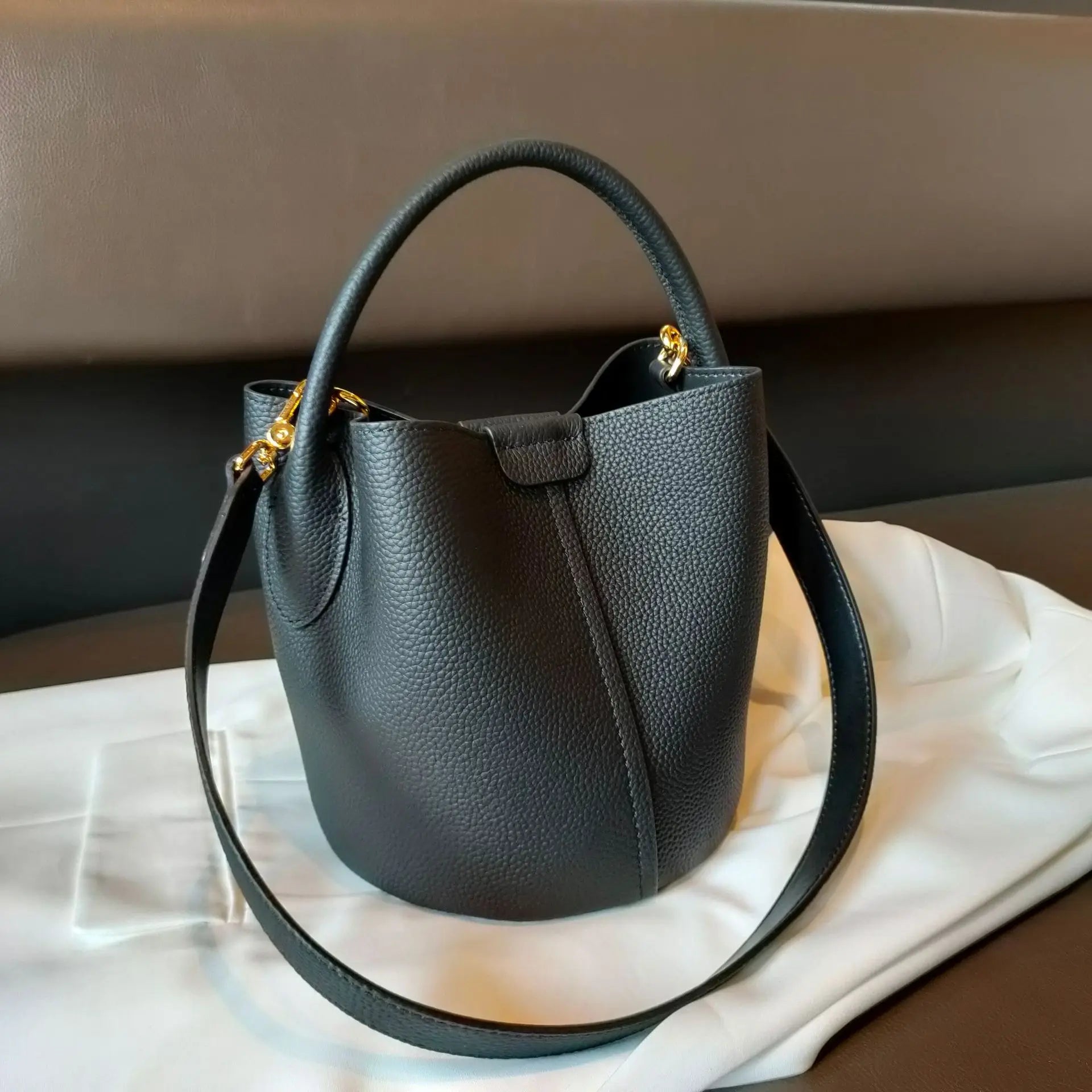 Leather Crossbody Bucket Handbags