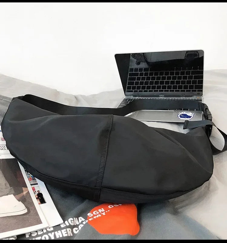 Mélodie | Crescent Crossbody Bag