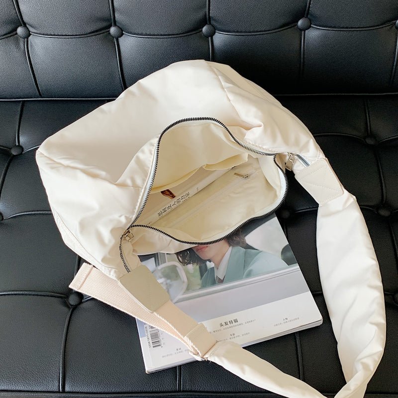 Béatrice | Crescent Crossbody Bag